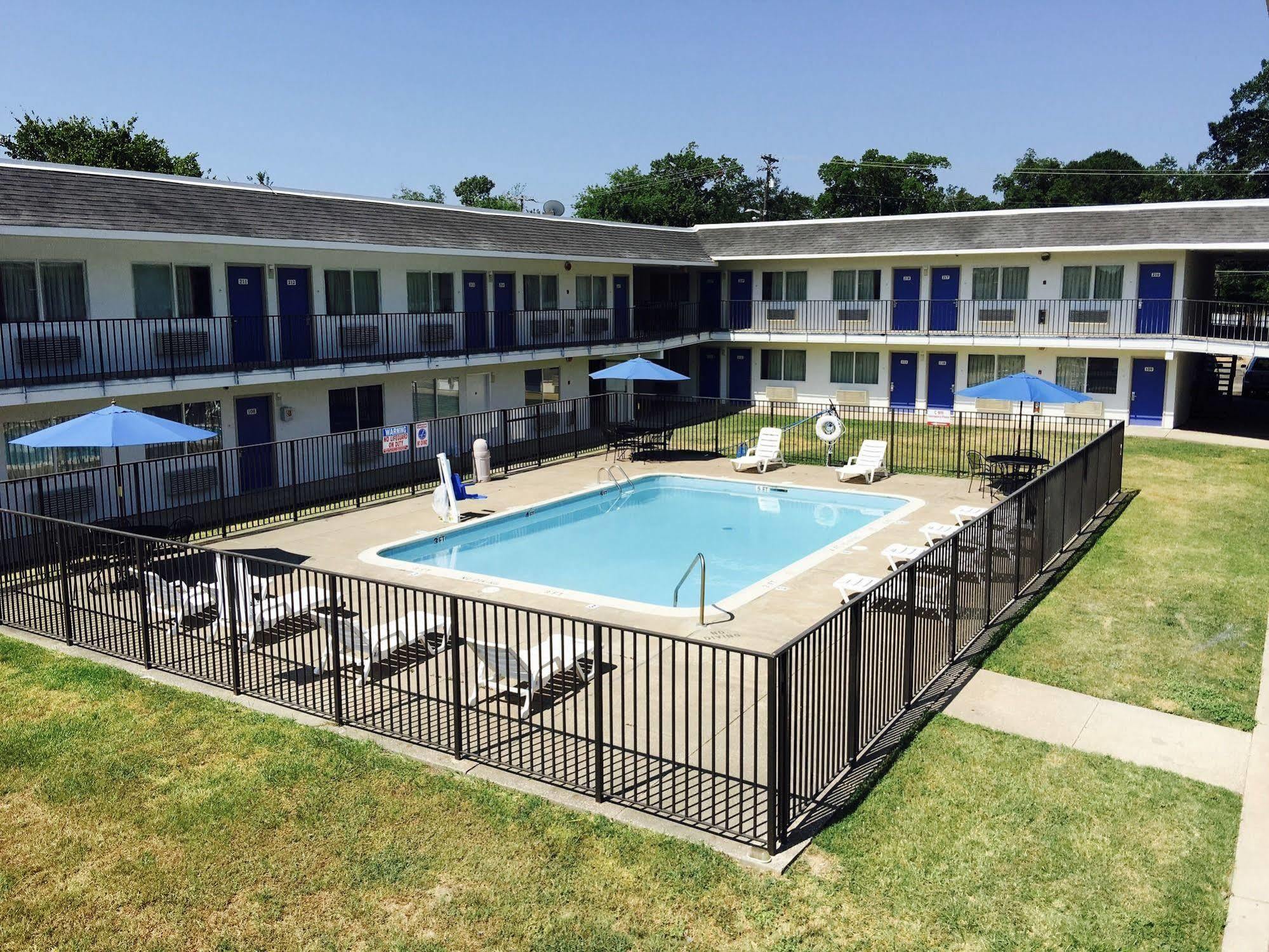 Motel 6-Lufkin, Tx ภายนอก รูปภาพ